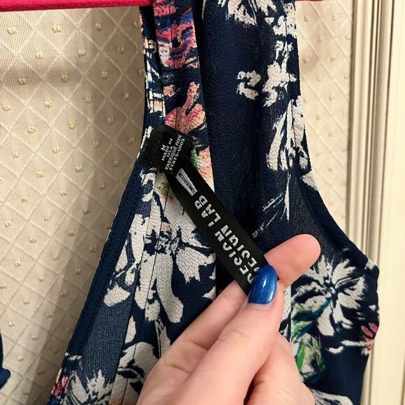 Design lab navy blue floral v neck cross romper - Picture 3 of 5